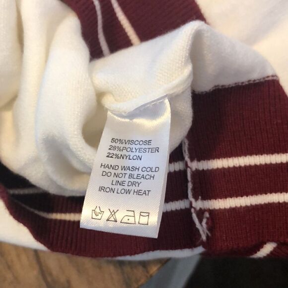 ee:some Study Up Varsity Sweater Vest off white and wine - Picture 7 of 8